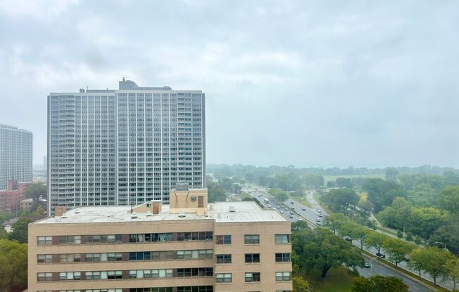 1 bed, 1 bath, 700 sqft, $2,000, Unit 418-1609