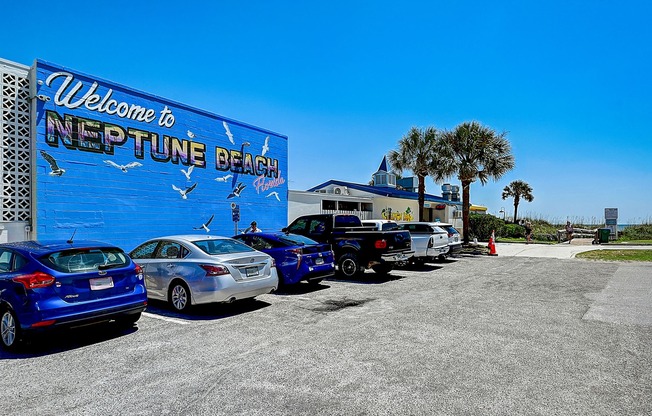 Minutes to Neptune Beach