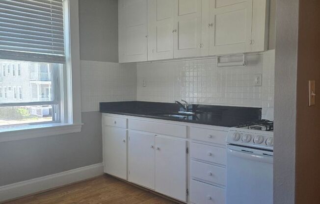182 Lafayette Street Salem, MA 01970