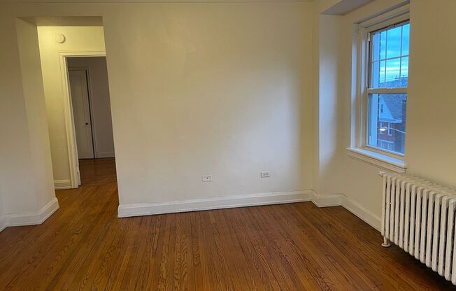 1 bed, 1 bath, 617 sqft, $1,850, Unit Wellington 402