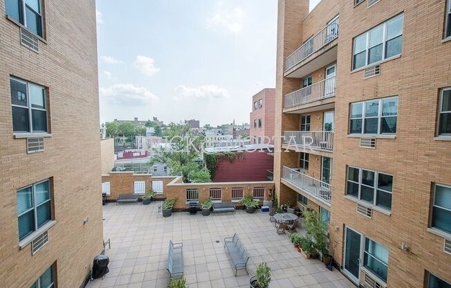 2 beds, 1 bath, 706 sqft, $4,800, Unit 6E