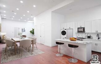 2 beds, 2 baths, $7,900, Unit 1S
