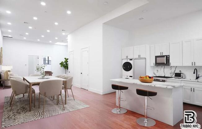 2 beds, 2 baths, $7,900, Unit 1S