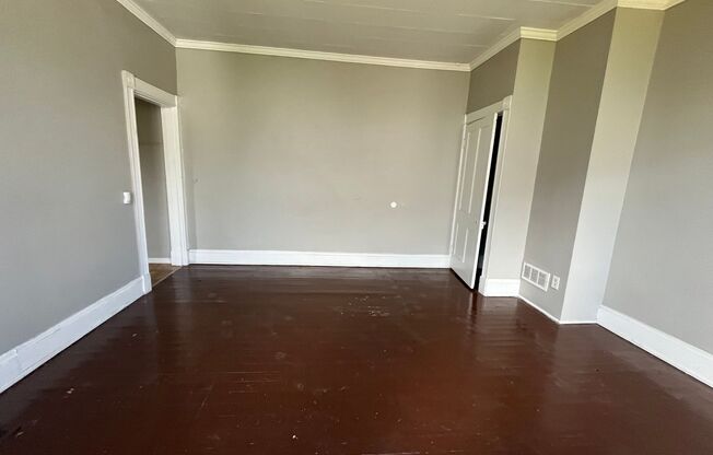 3 beds, 1 bath, $1,350