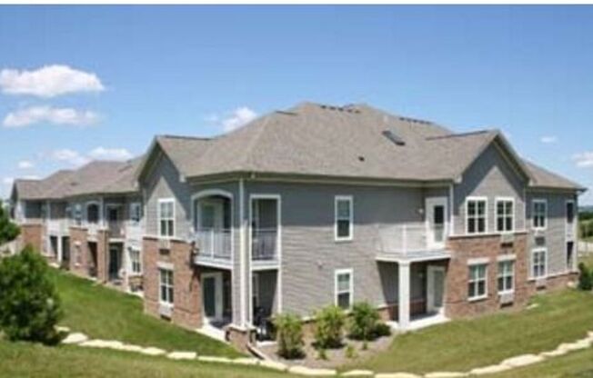 1 bed, 2 baths, $1,600, Unit 871-207
