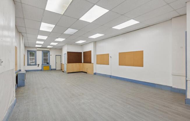 45 8 SKILLMAN AVE