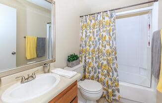 Lake Ridge - Apartments in Fresno, CA