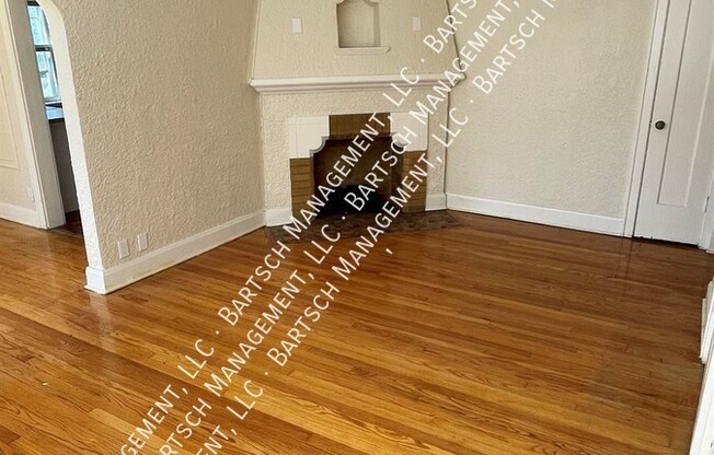 5511 W MARTIN DR