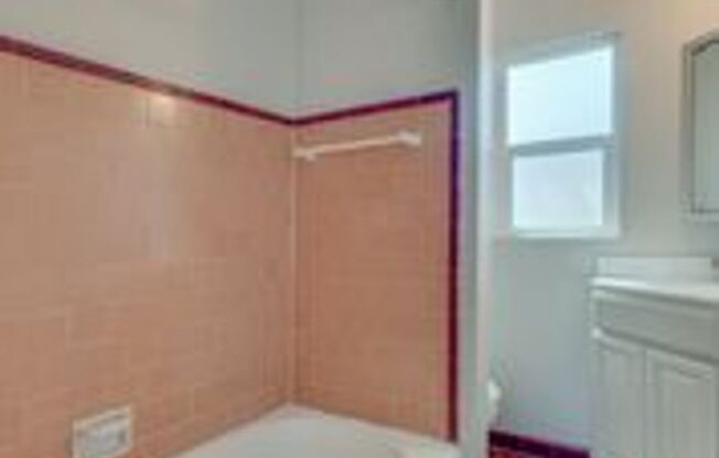 1 bed, 1 bath, 600 sqft, $1,345, Unit 734B MC