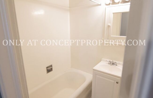 1 bed, 1 bath, 500 sqft, $1,075, Unit 20 - R