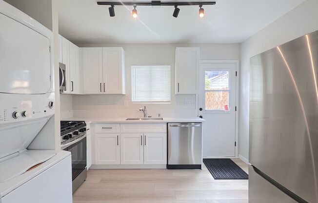 2324- 2332 G Ave