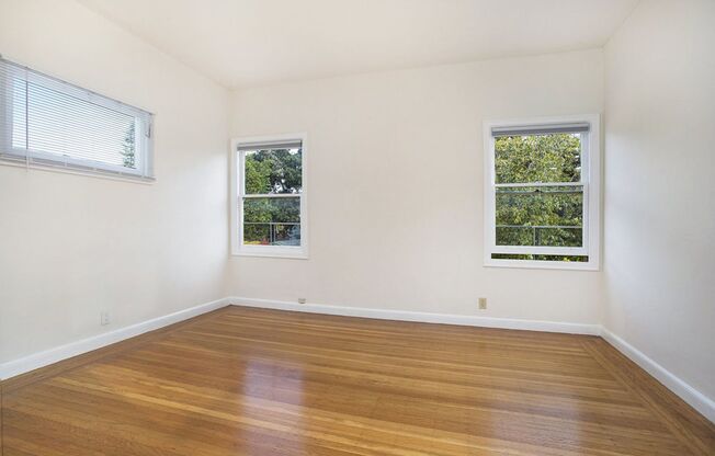 1 bed, 1 bath, $2,500, Unit 2151 Clinton Ave #C