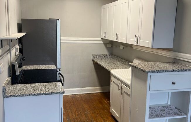 1 bed, 1 bath, 730 sqft, $865, Unit The Ecker B8