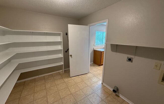 10735 Juniper Pass