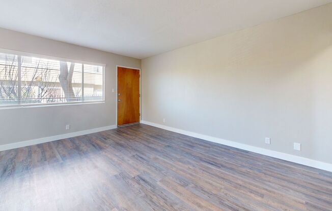 1913 11th St - TWO bedrooms AVAILABALE !