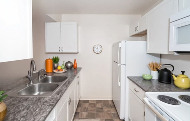 Experience Elevated Living at Van Horne Estates Apartments in El Paso, TX