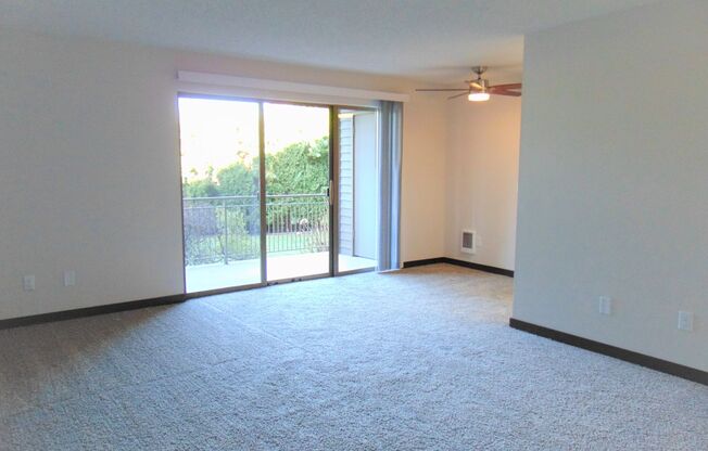 1 bed, 1 bath, 754 sqft, $1,695, Unit 208