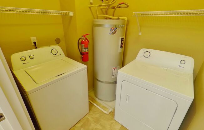 2 beds, 2 baths, 700 sqft, $1,800, Unit 401