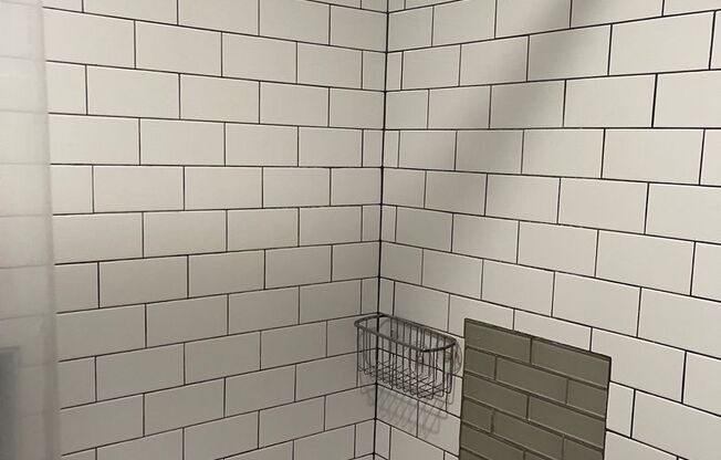 Studio, 1 bath, 380 sqft, $975, Unit BE