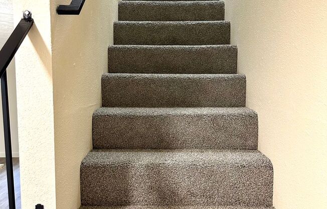 2 beds, 1.5 baths, 800 sqft, $1,499, Unit 1683C