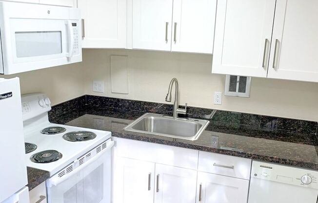 1 bed, 1 bath, 560 sqft, $1,650, Unit 103