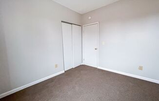 2 beds, 1 bath, $1,500, Unit 428-3