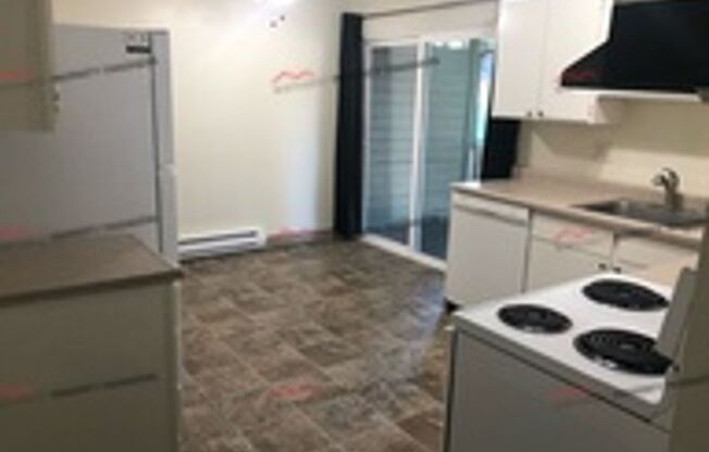 2 beds, 1 bath, 930 sqft, $1,295, Unit #5