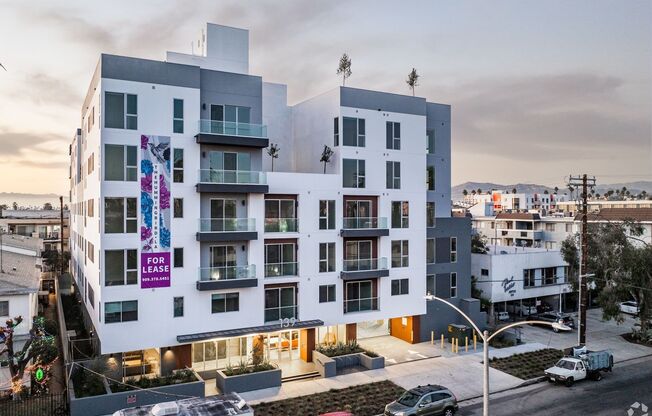 1 bed, 1 bath, 500 sqft, $2,500, Unit PH11