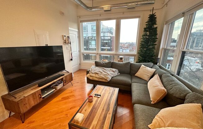 Stunning 2 BR/2 BA Penthouse Condo in Shaw!