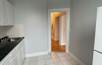 1 bed, 1 bath, $1,600, Unit 14