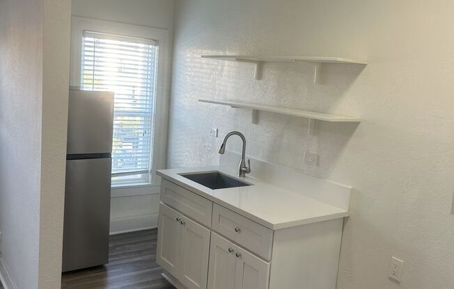 1 bed, 1 bath, 550 sqft, $1,650, Unit 0201