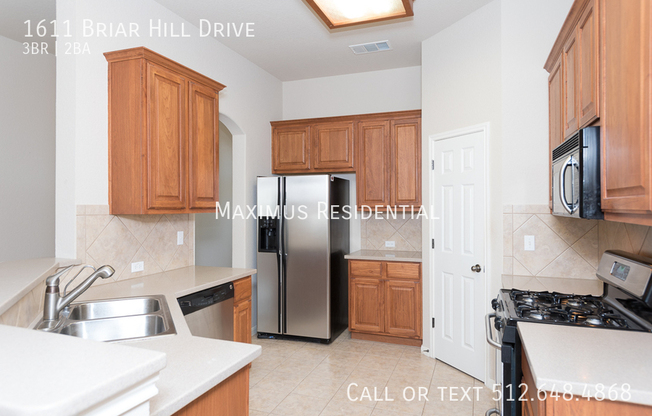 1611 BRIAR HL DR
