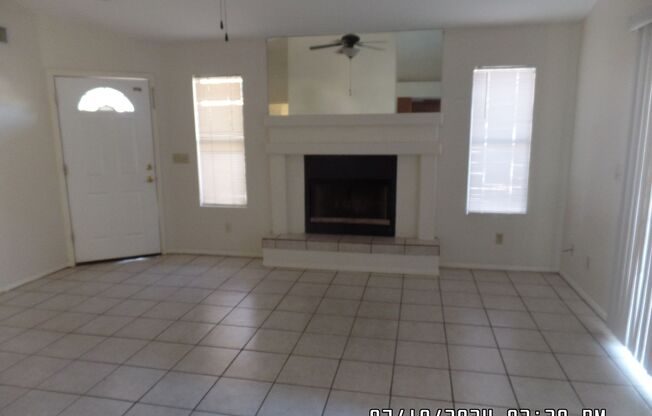 3 BED 2 BA 2 G  81 AVE / CACTUS