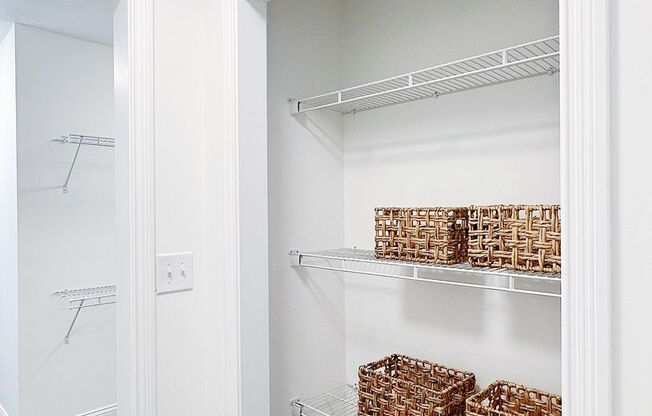 2 beds, 2 baths, 1,300 sqft, $1,299, Unit 3011