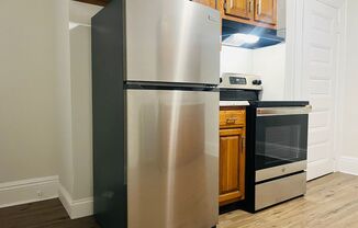 1 bed, 1 bath, 750 sqft, $1,695, Unit 2R