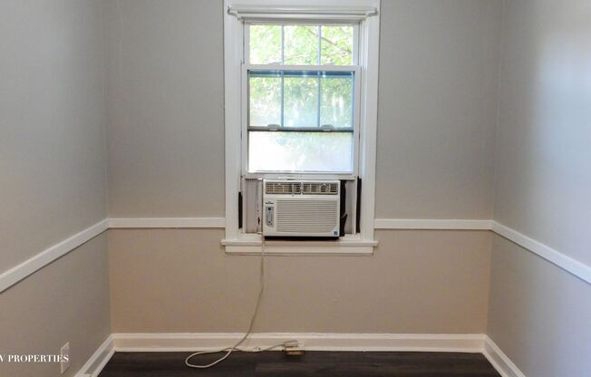 1 bed, 1 bath, 560 sqft, $920, Unit 55-17