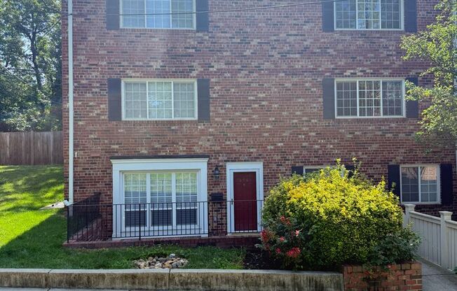 Large, Luxurious 2 Bedroom 2 Bath at Parkside at Alexandria