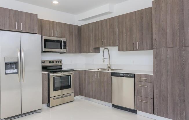 2 beds, 2 baths, 1,034 sqft, $2,309