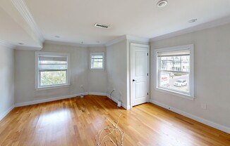 3 beds, 2 baths, 900 sqft, $5,250, Unit 2