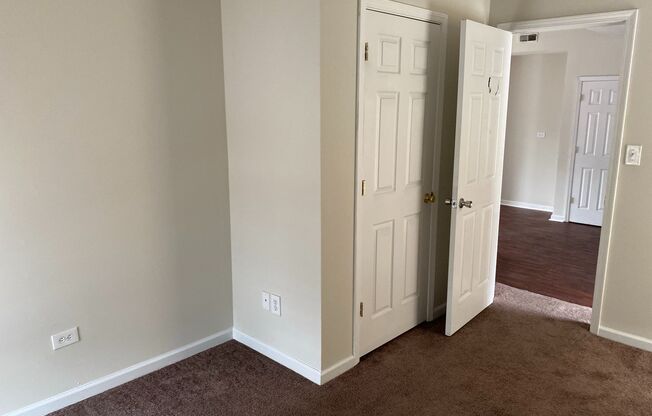 4 beds, 1 bath, $2,700