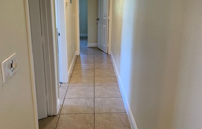 East 56th Street, Los Angeles, CA