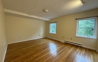 2 beds, 2 baths, $3,500, Unit 24B