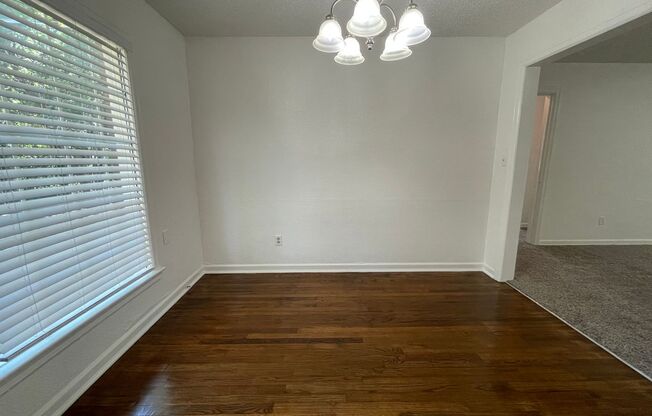 2 beds, 1 bath, $950