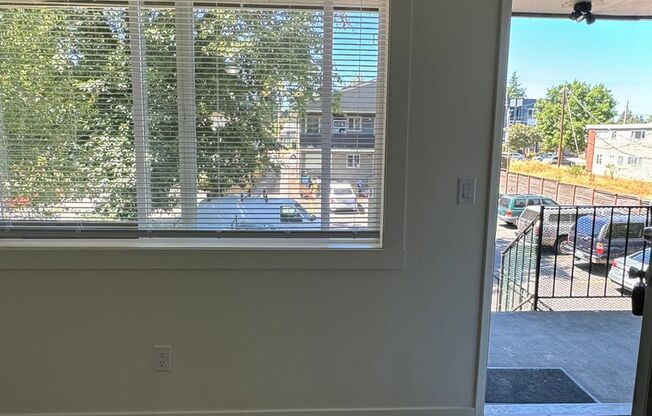 8830- 8832 9th Ave SW