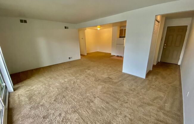 2 beds, 1 bath, 1,000 sqft, $1,245, Unit #25