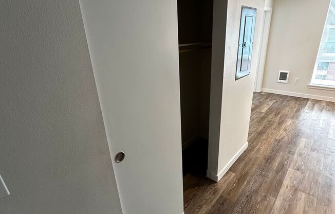 1 bed, 1 bath, 471 sqft, $1,700, Unit 310