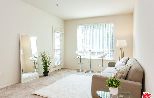 2 beds, 2 baths, 1,042 sqft, $3,200, Unit 115