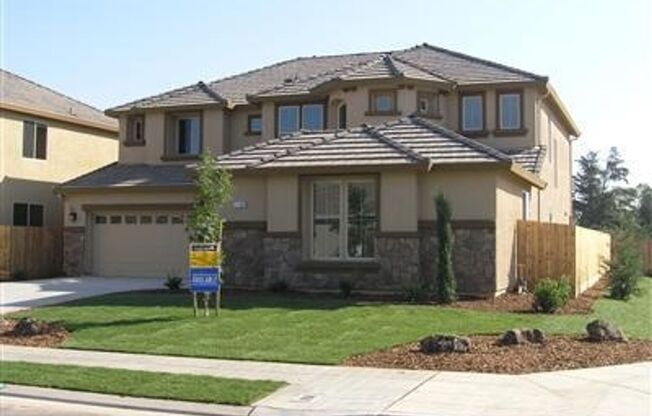 Location, location, location!! 5 Bedroom / 4 Bathroom for Rent $3,500