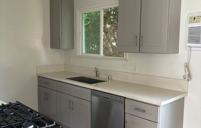 2 beds, 1 bath, $2,395, Unit 14