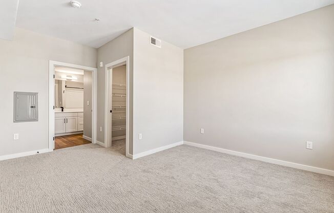 2 beds, 2 baths, 1,132 sqft, $2,000, Unit 3-300
